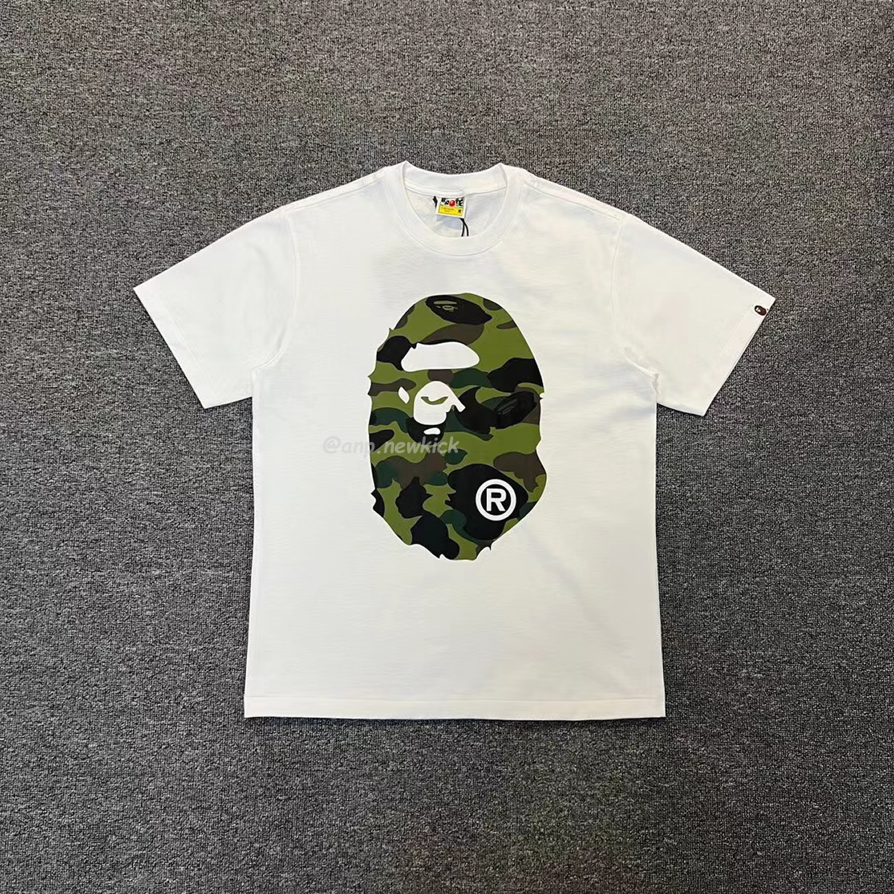 Bape Color Camo Big Ape Head Tee White Black White Green (14) - newkick.vip